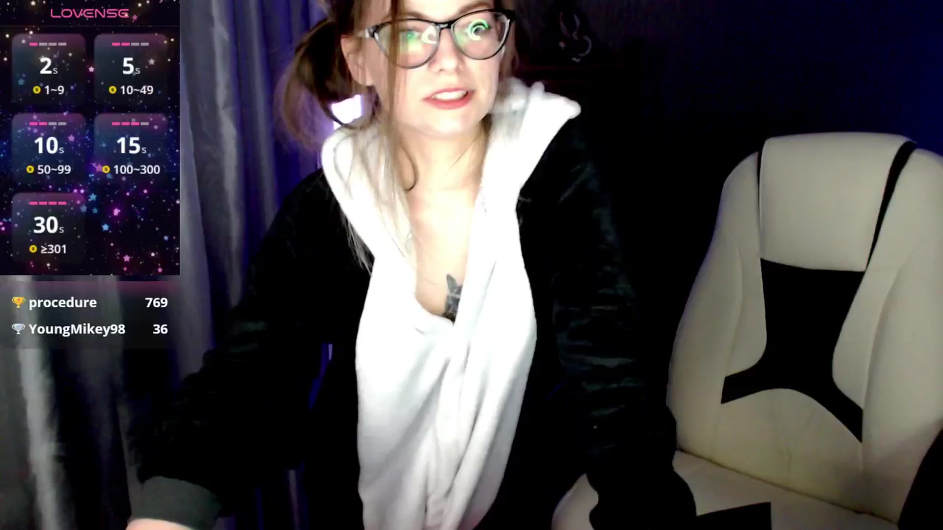 Gallery image thumbnail from MewTwo's myfreecams stream on, 04/29/2025, 20:25 image 16 of 20