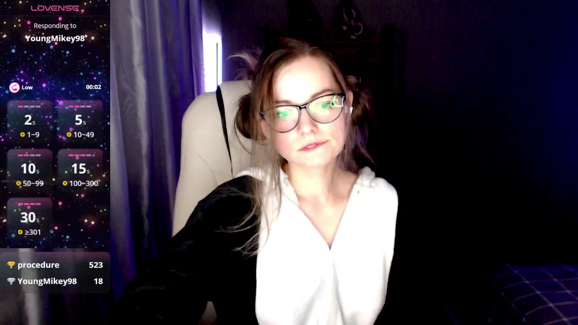 Gallery image thumbnail from MewTwo's myfreecams stream on, 04/29/2025, 20:25 image 8 of 20