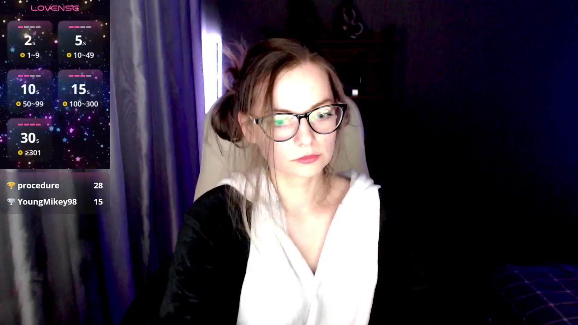 Gallery image thumbnail from MewTwo's myfreecams stream on, 04/29/2025, 20:25 image 5 of 20