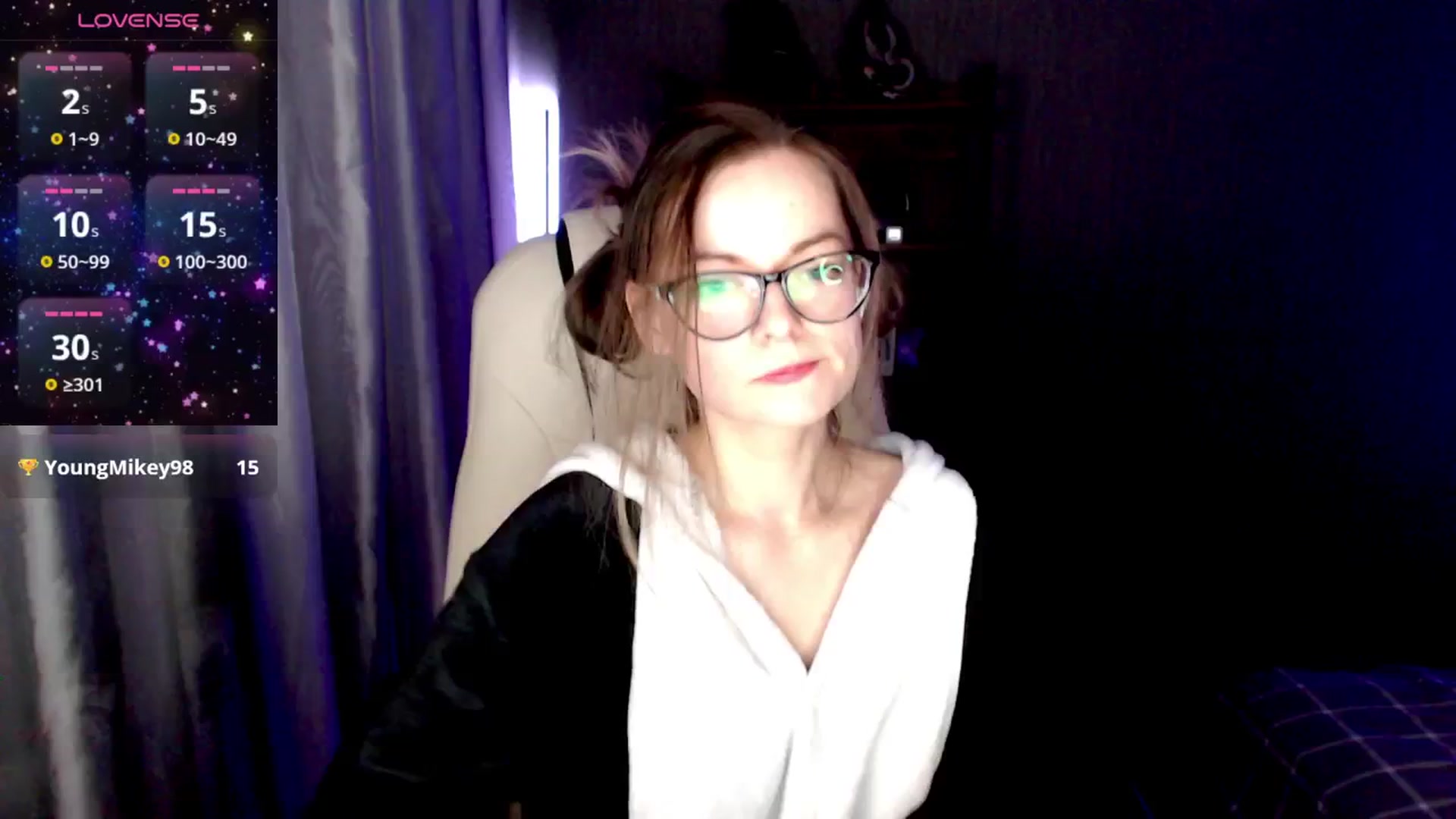 Gallery image thumbnail from MewTwo's myfreecams stream on, 04/29/2025, 20:25 image 4 of 20