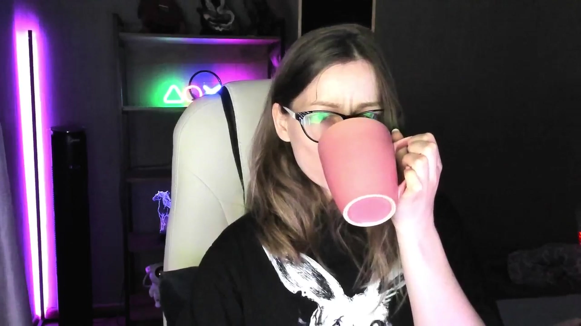Gallery image thumbnail from MewTwo's myfreecams stream on, 05/24/2025, 23:06 image 11 of 20