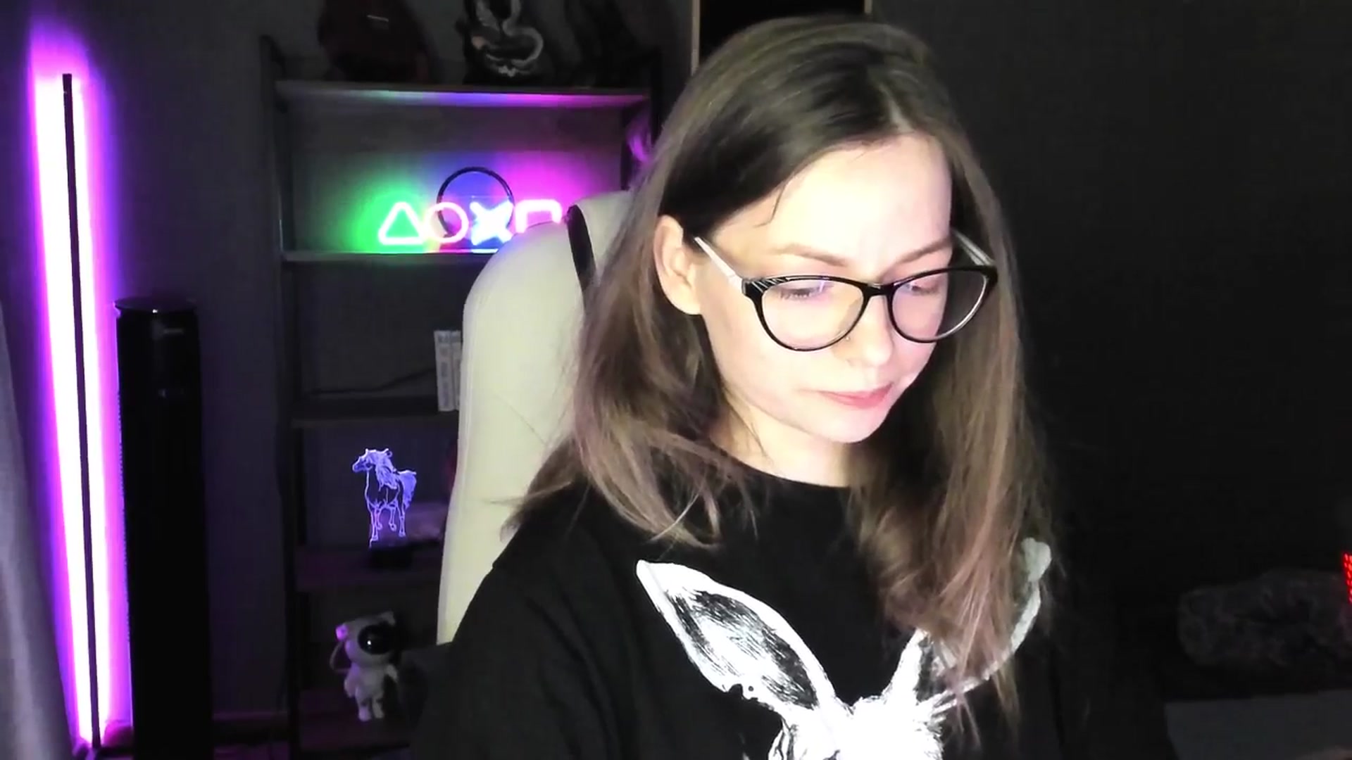 Gallery image thumbnail from MewTwo's myfreecams stream on, 05/24/2025, 23:06 image 5 of 20
