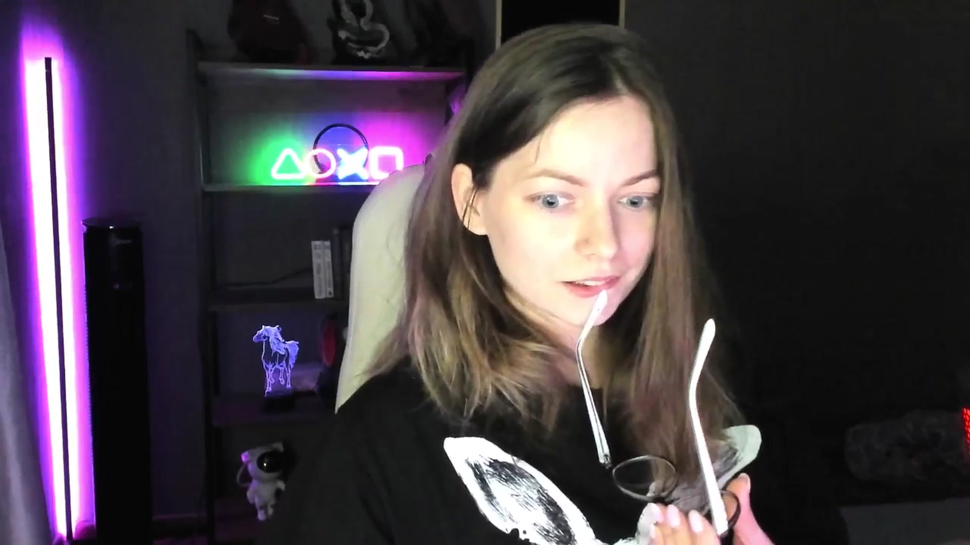 Gallery image thumbnail from MewTwo's myfreecams stream on, 05/24/2025, 23:06 image 3 of 20