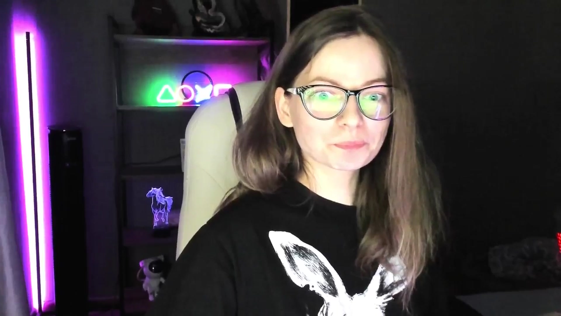 Gallery image thumbnail from MewTwo's myfreecams stream on, 05/24/2025, 23:06 image 4 of 20