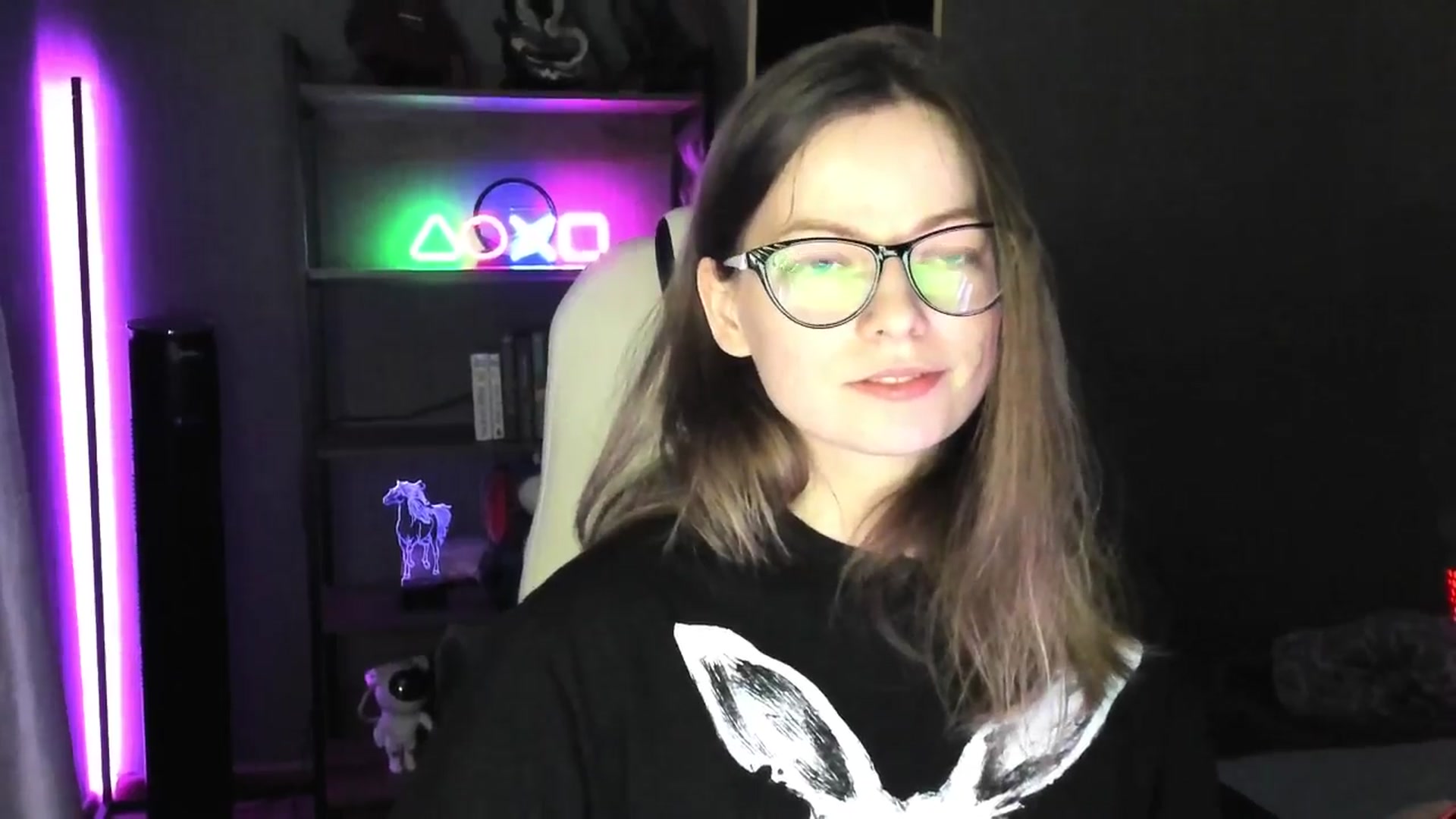Gallery image thumbnail from MewTwo's myfreecams stream on, 05/24/2025, 23:06 image 14 of 20