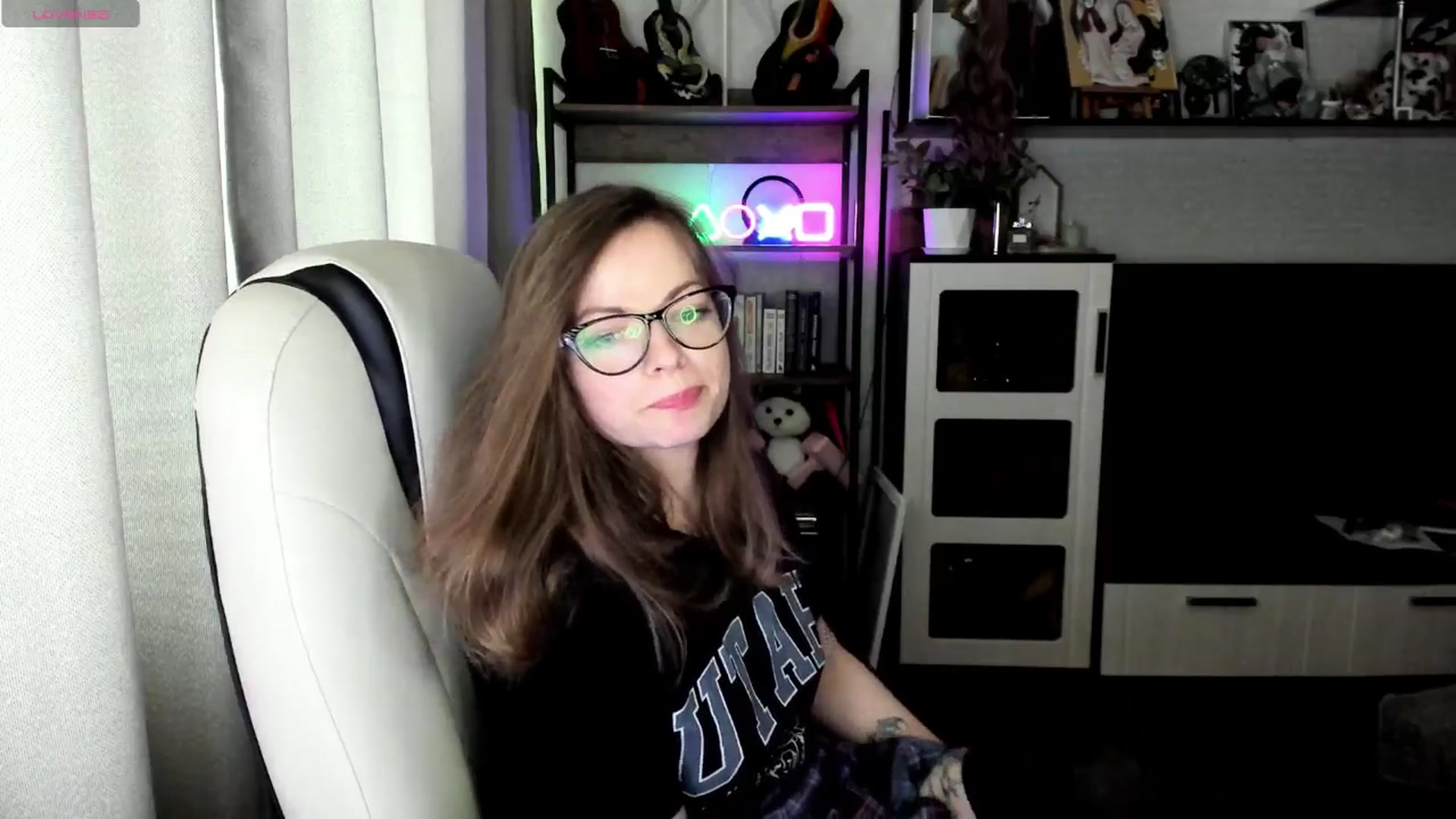 Gallery image thumbnail from MewTwo's myfreecams stream on, 07/02/2025, 09:48 image 9 of 20