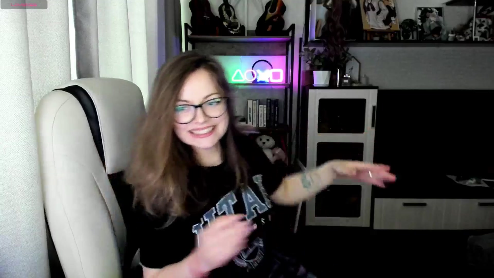 Gallery image thumbnail from MewTwo's myfreecams stream on, 07/02/2025, 09:48 image 14 of 20