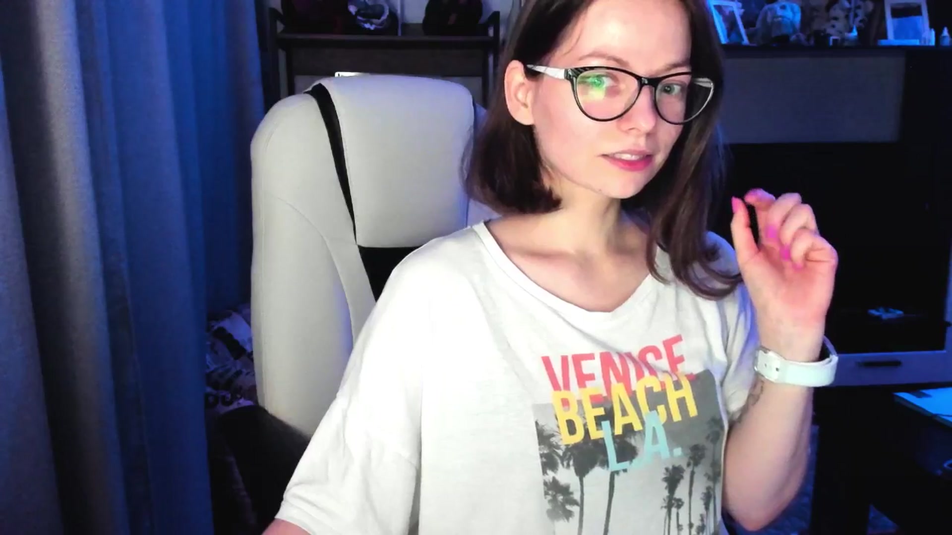 Gallery image thumbnail from MewTwo's myfreecams stream on, 08/12/2025, 22:26 image 7 of 20