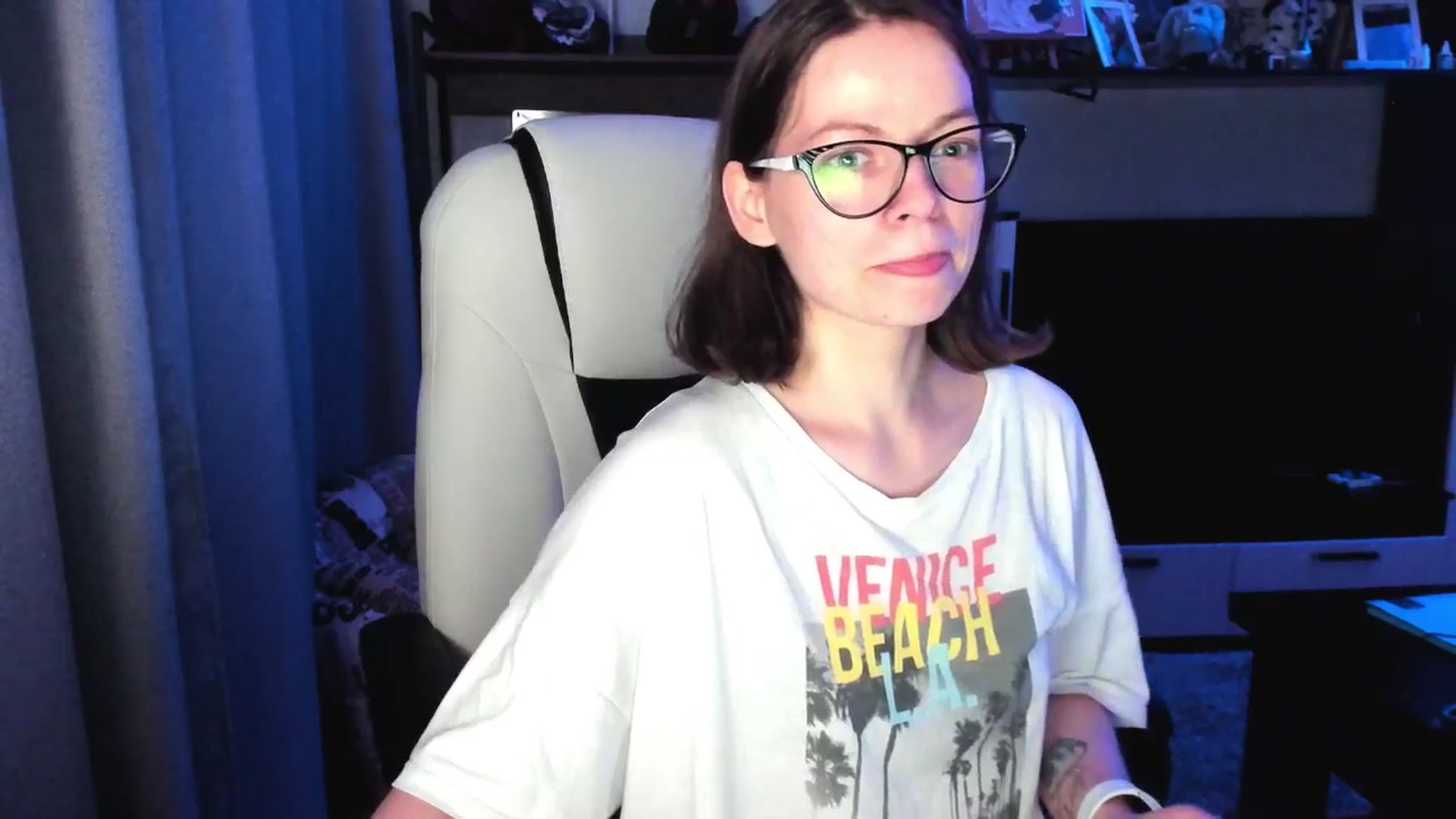 Gallery image thumbnail from MewTwo's myfreecams stream on, 08/12/2025, 22:26 image 20 of 20