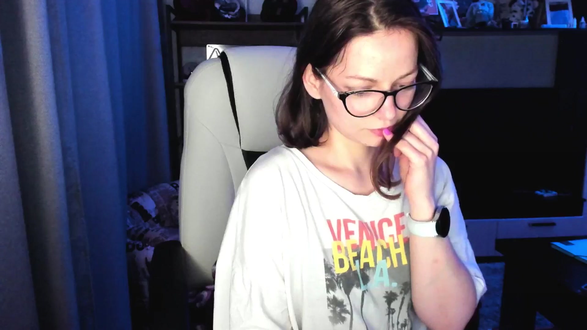 Gallery image thumbnail from MewTwo's myfreecams stream on, 08/12/2025, 22:58 image 2 of 20