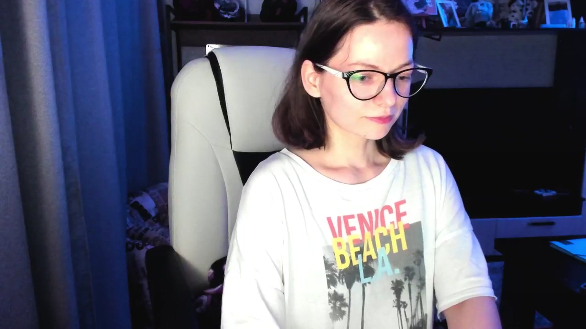 Gallery image thumbnail from MewTwo's myfreecams stream on, 08/12/2025, 22:58 image 13 of 20