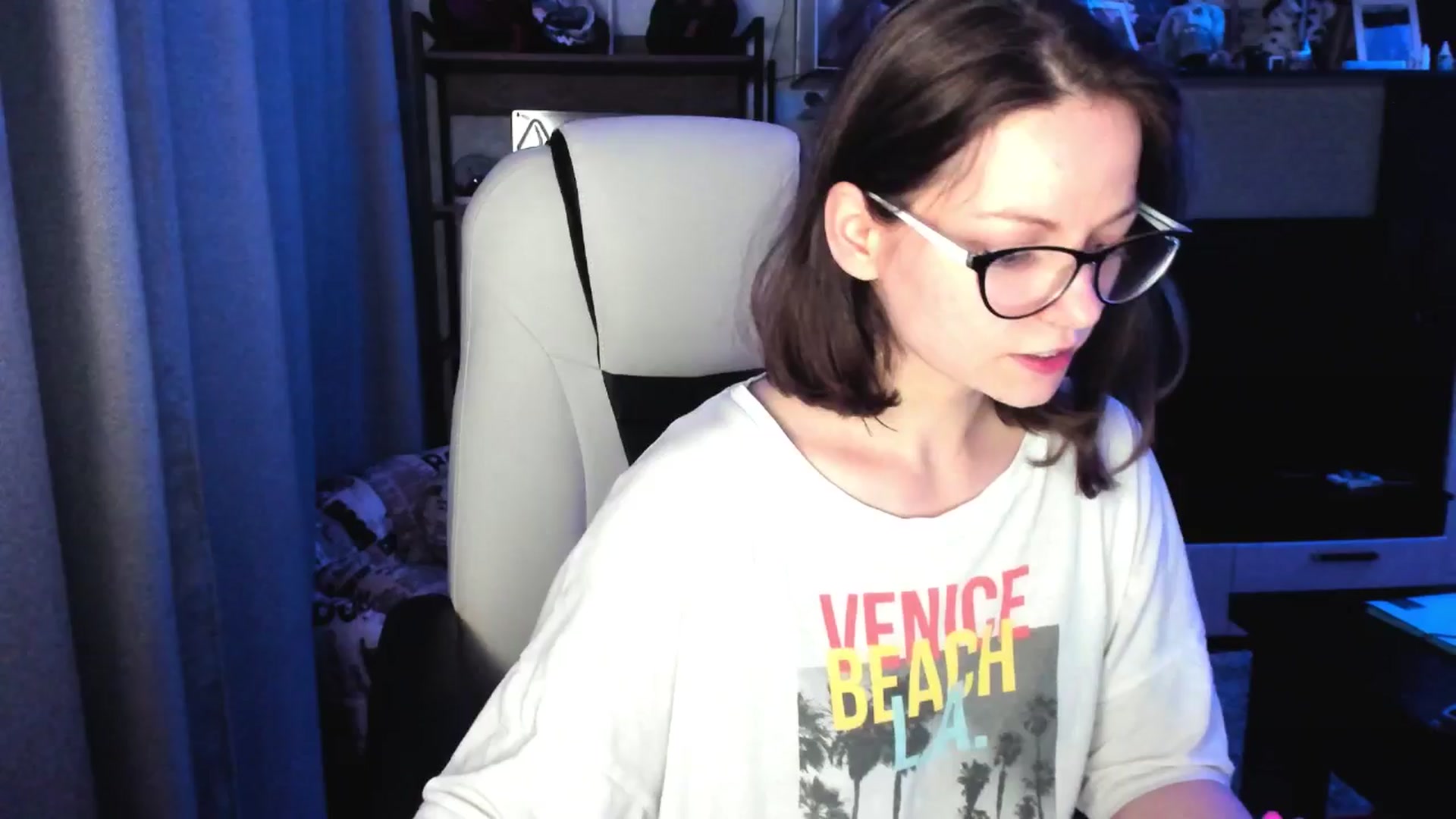 Gallery image thumbnail from MewTwo's myfreecams stream on, 08/12/2025, 22:58 image 1 of 20