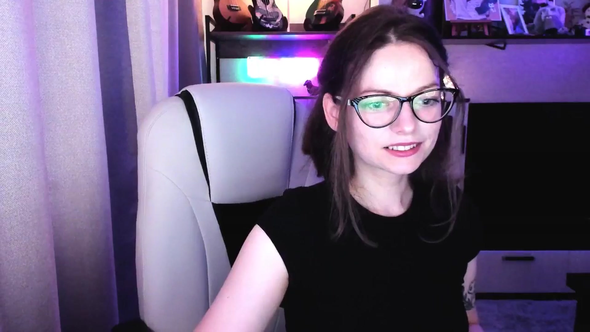 Gallery image thumbnail from MewTwo's myfreecams stream on, 08/14/2025, 08:24 image 6 of 20