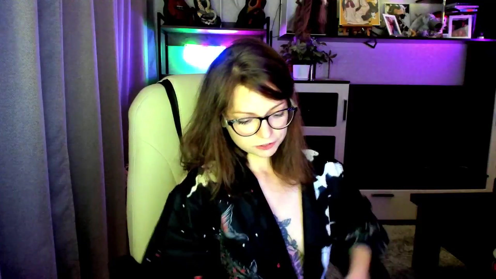 Gallery image thumbnail from MewTwo's myfreecams stream on, 09/23/2025, 19:32 image 16 of 20