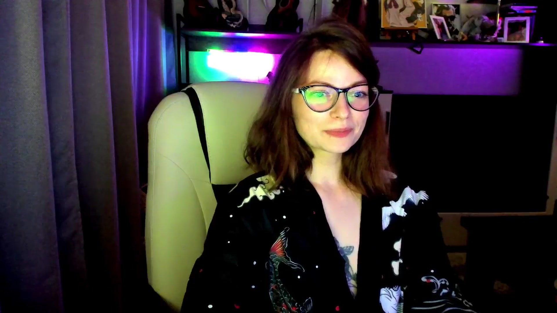 Gallery image thumbnail from MewTwo's myfreecams stream on, 09/23/2025, 19:32 image 14 of 20