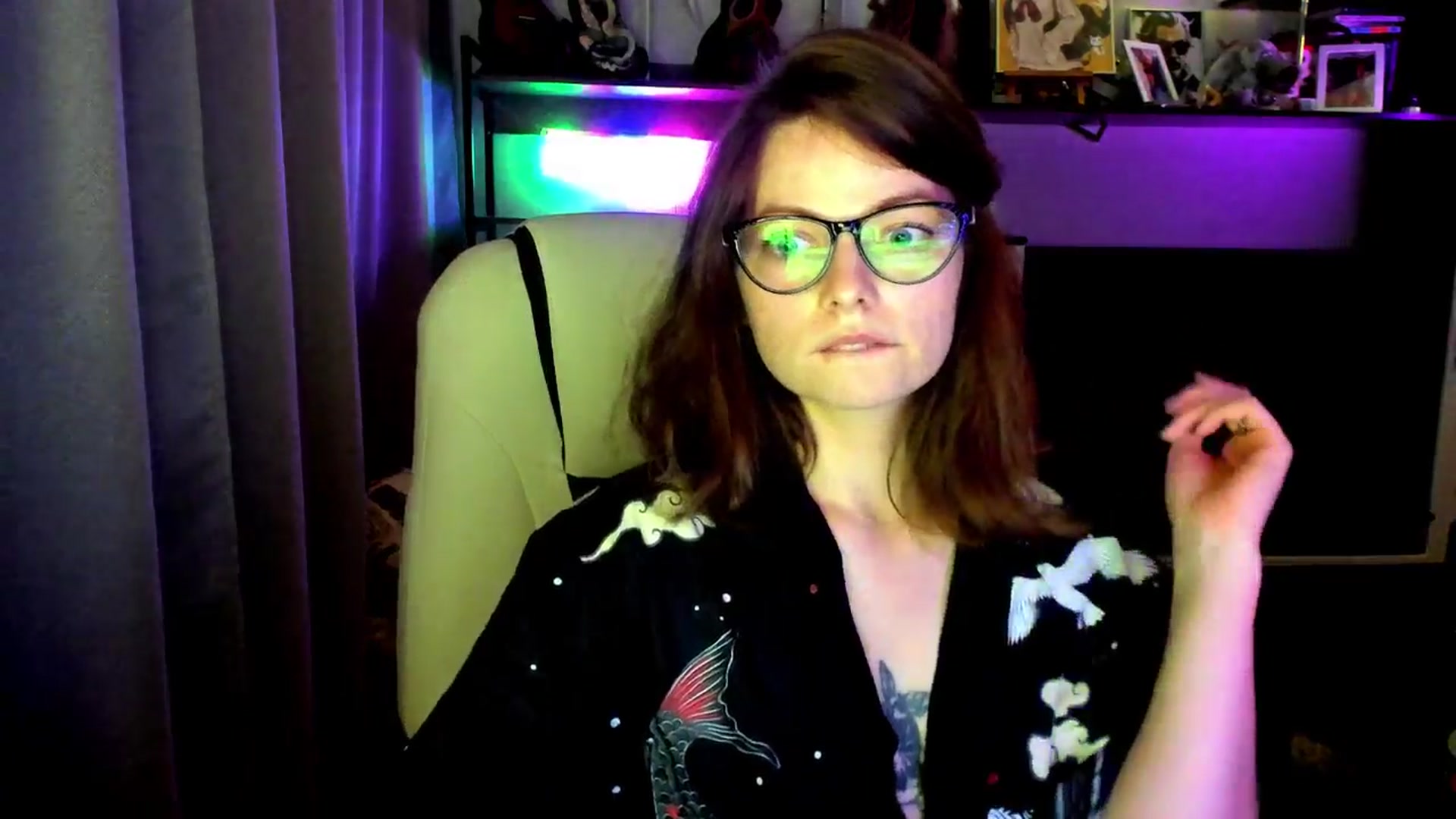 Gallery image thumbnail from MewTwo's myfreecams stream on, 09/23/2025, 19:32 image 5 of 20