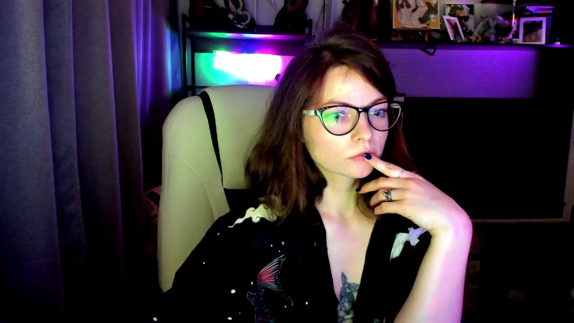Gallery image thumbnail from MewTwo's myfreecams stream on, 09/23/2025, 19:32 image 13 of 20
