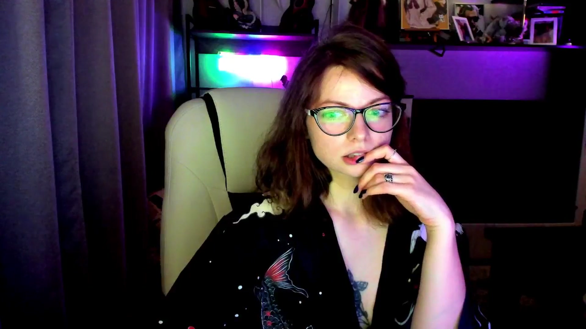 Gallery image thumbnail from MewTwo's myfreecams stream on, 09/23/2025, 19:32 image 12 of 20