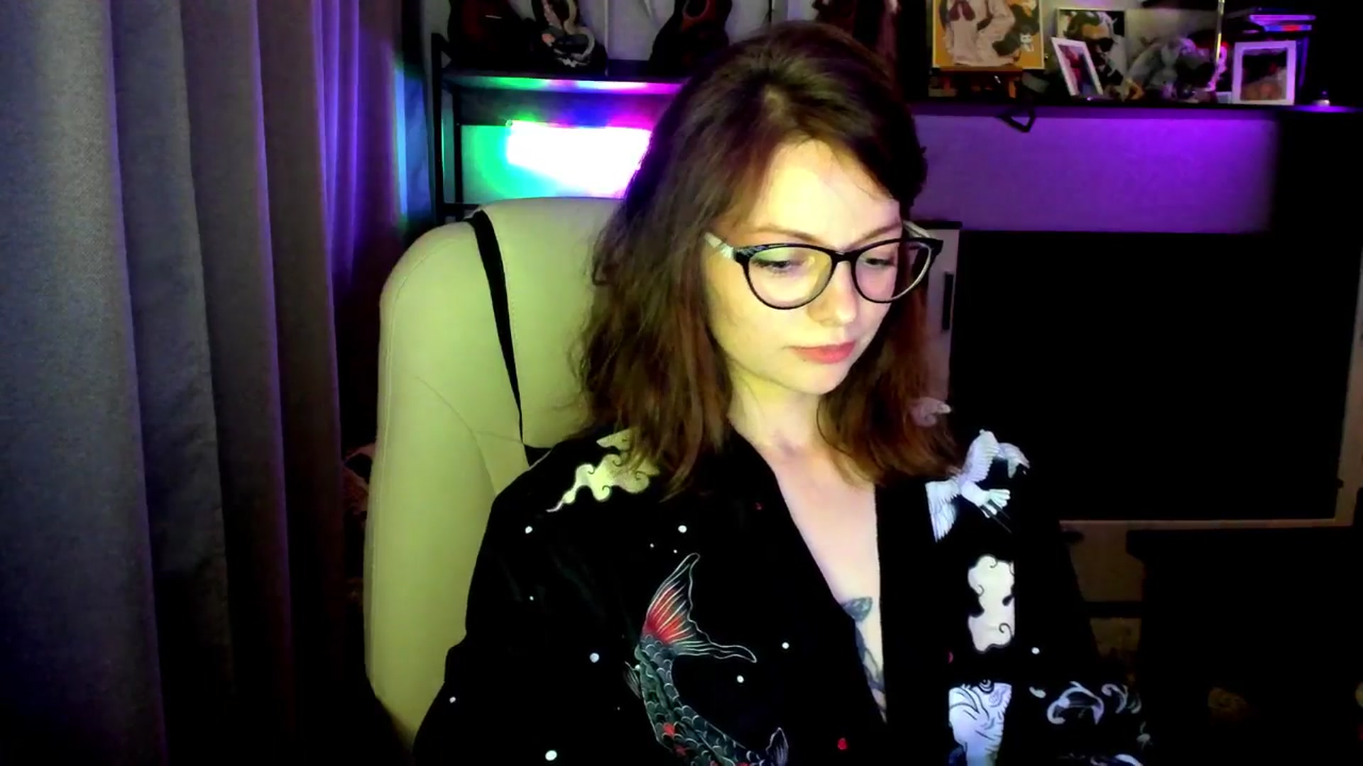 Gallery image thumbnail from MewTwo's myfreecams stream on, 09/23/2025, 19:32 image 2 of 20