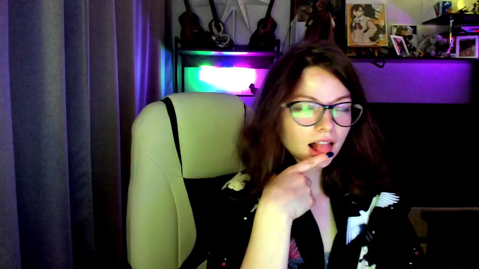 Gallery image thumbnail from MewTwo's myfreecams stream on, 09/23/2025, 20:18 image 1 of 20