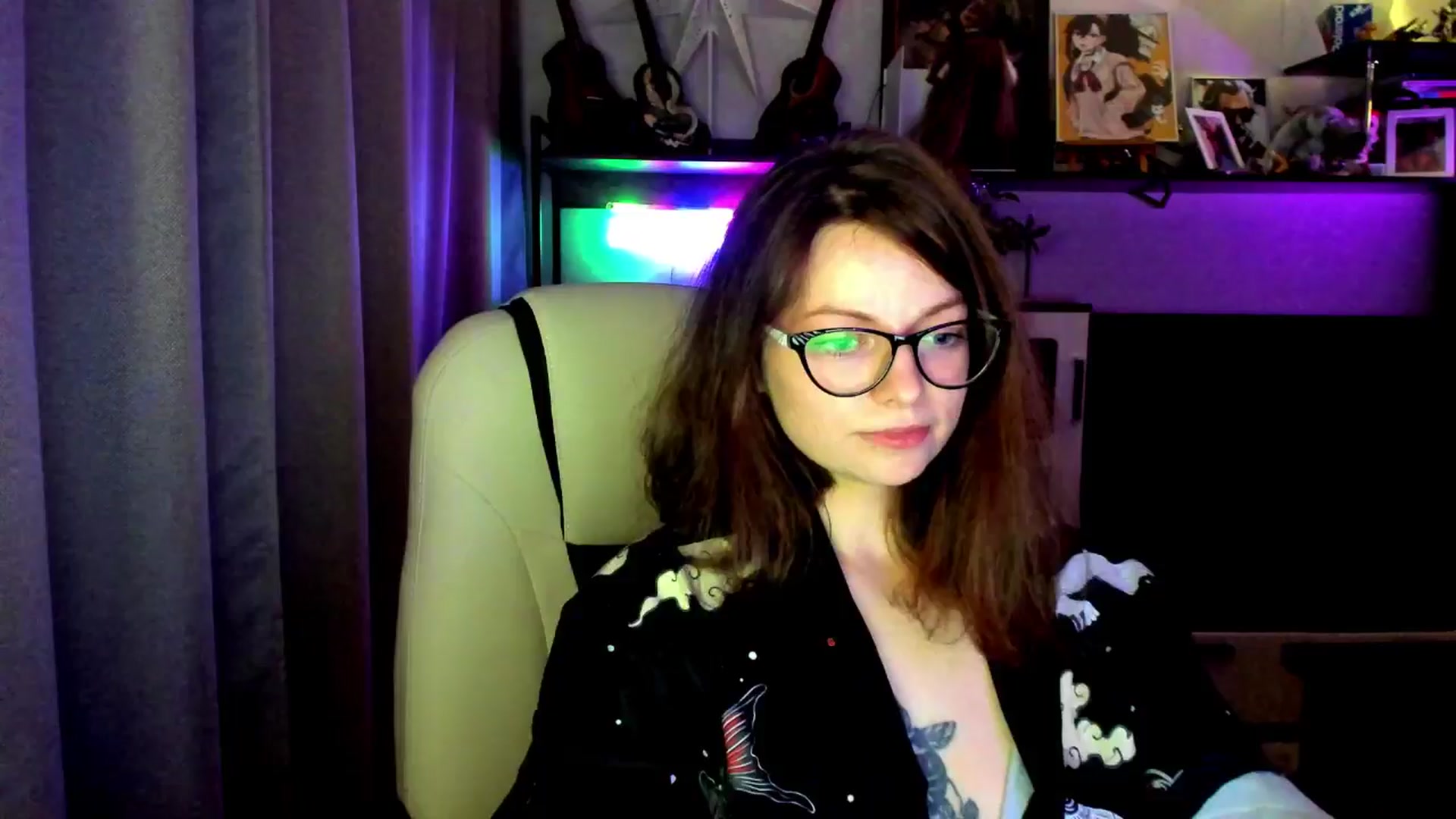 Gallery image thumbnail from MewTwo's myfreecams stream on, 09/23/2025, 20:18 image 5 of 20