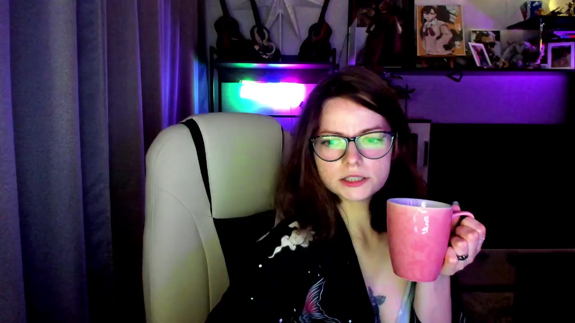 Gallery image thumbnail from MewTwo's myfreecams stream on, 09/23/2025, 20:18 image 13 of 20