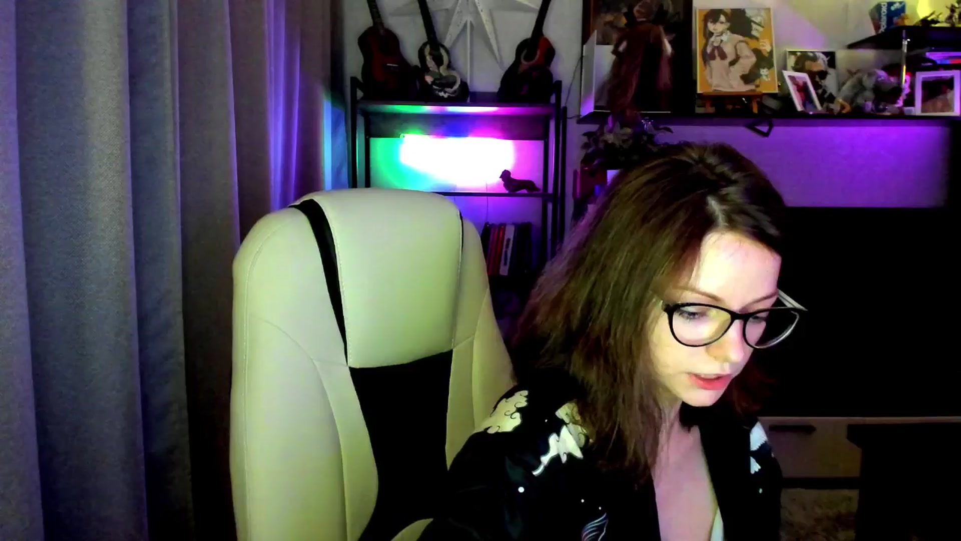 Gallery image thumbnail from MewTwo's myfreecams stream on, 09/23/2025, 20:18 image 11 of 20