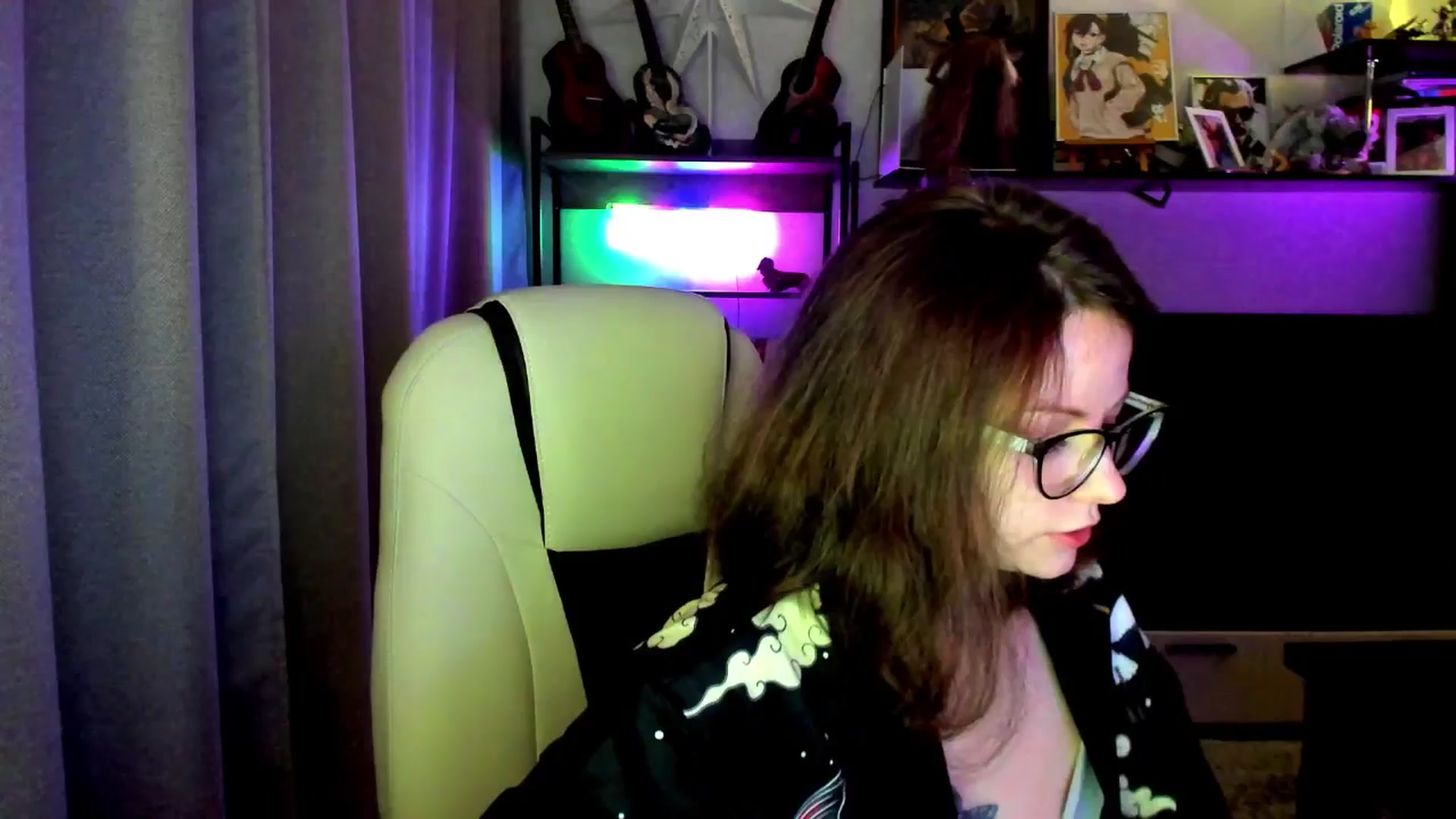 Gallery image thumbnail from MewTwo's myfreecams stream on, 09/23/2025, 20:18 image 12 of 20