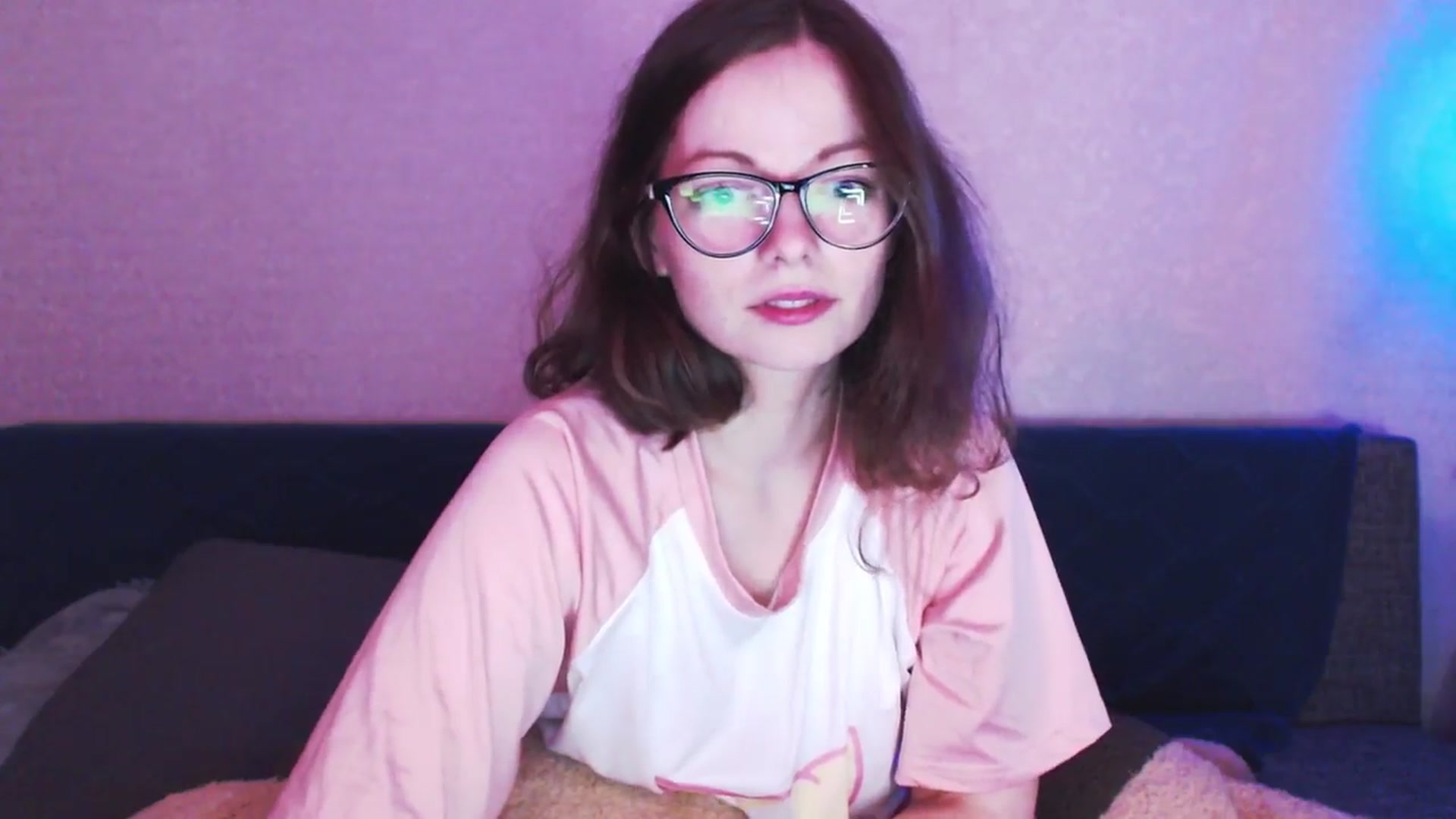 Gallery image thumbnail from MewTwo's myfreecams stream on, 09/28/2025, 02:11 image 18 of 20