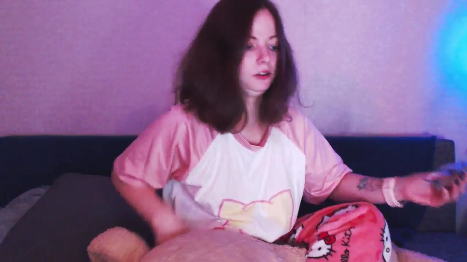 Gallery image thumbnail from MewTwo's myfreecams stream on, 09/28/2025, 02:11 image 19 of 20