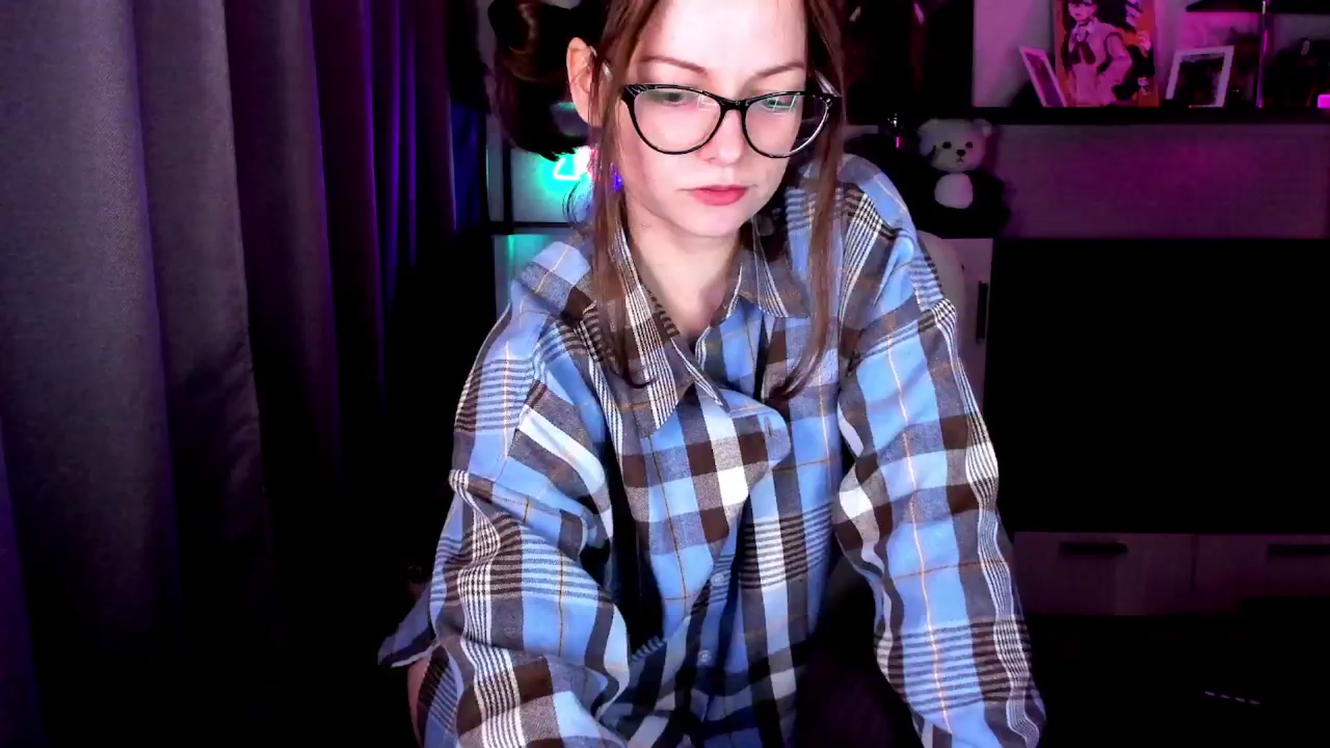 Gallery image thumbnail from MewTwo's myfreecams stream on, 10/04/2025, 23:54 image 10 of 20