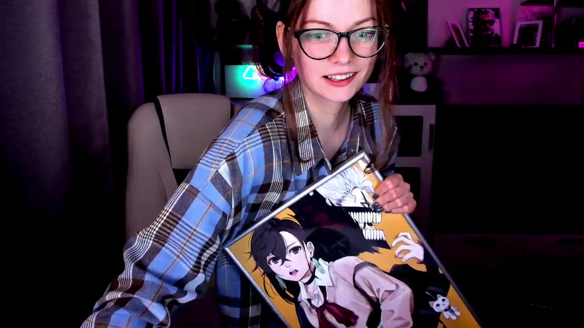 Gallery image thumbnail from MewTwo's myfreecams stream on, 10/04/2025, 23:54 image 15 of 20