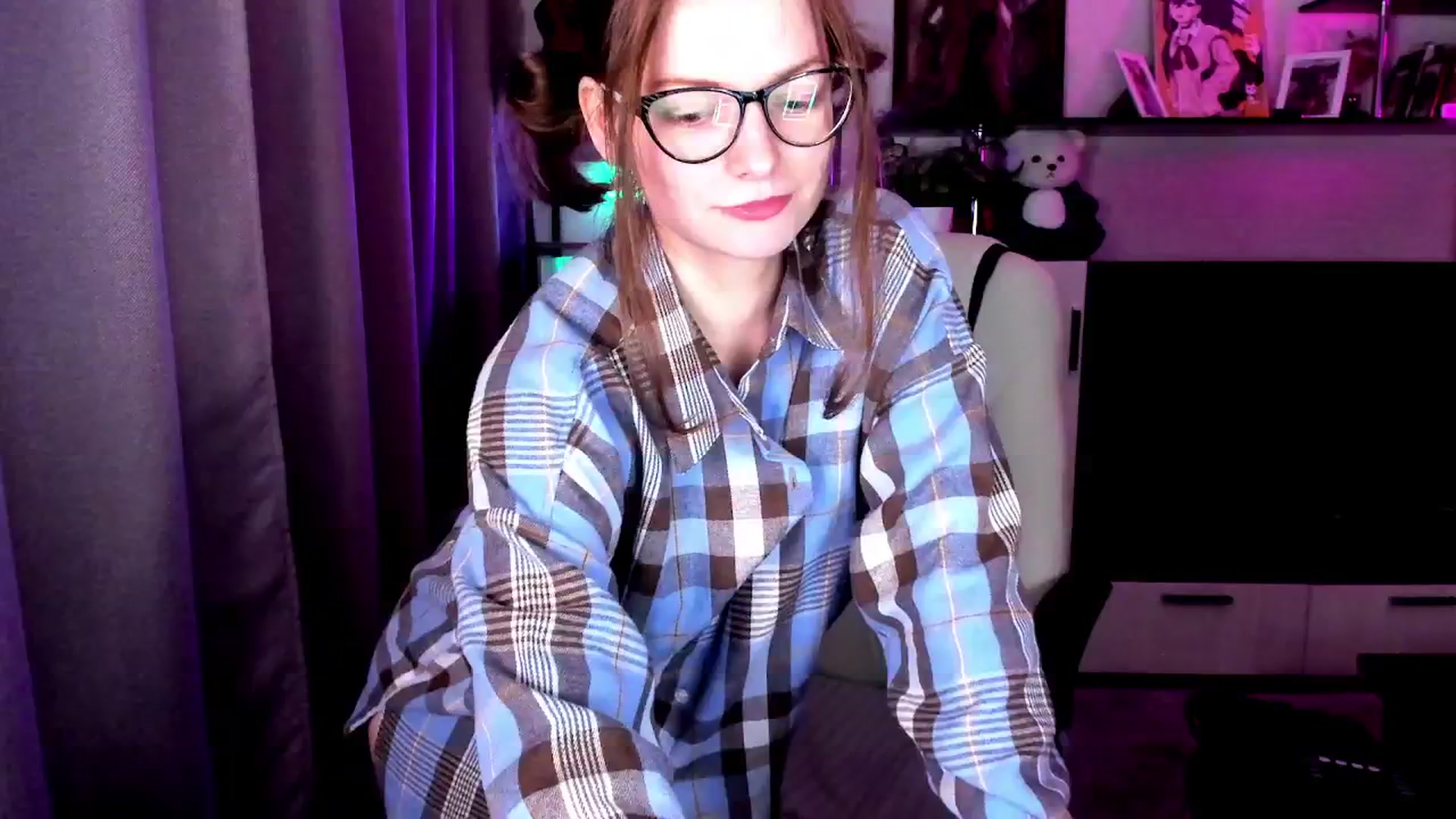 Gallery image thumbnail from MewTwo's myfreecams stream on, 10/04/2025, 23:54 image 11 of 20