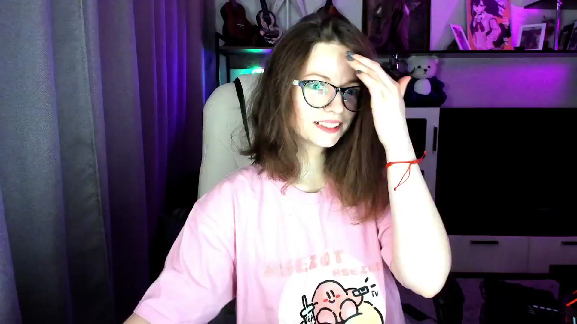 Gallery image thumbnail from MewTwo's myfreecams stream on, 10/06/2025, 01:56 image 4 of 20