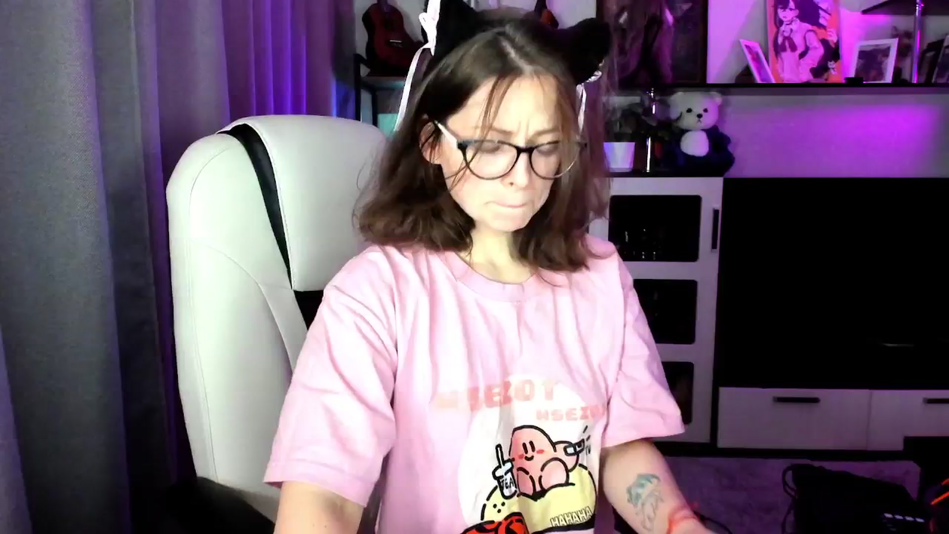 Gallery image thumbnail from MewTwo's myfreecams stream on, 10/06/2025, 01:56 image 10 of 20
