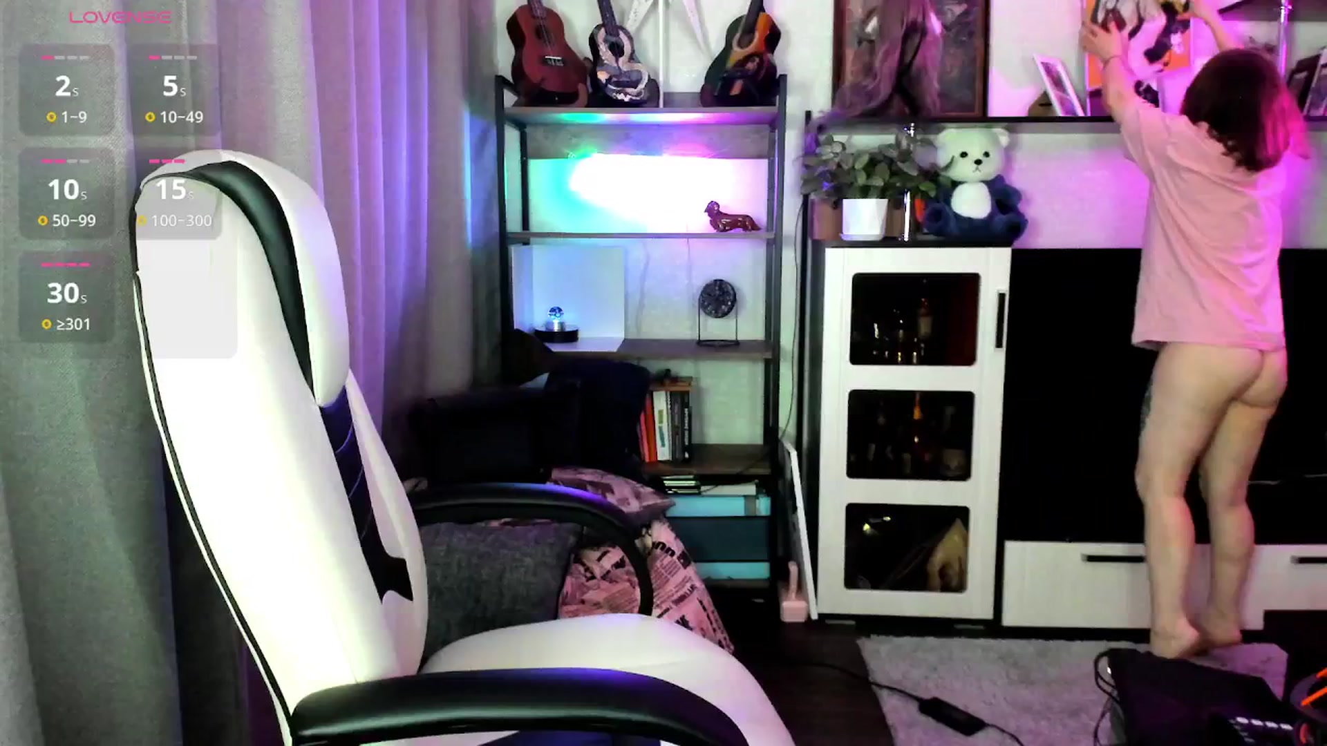 Gallery image thumbnail from MewTwo's myfreecams stream on, 10/06/2025, 01:56 image 13 of 20
