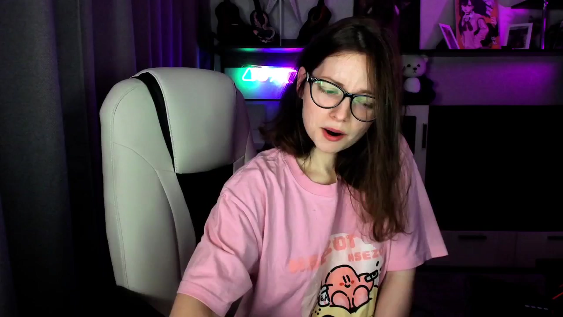 Gallery image thumbnail from MewTwo's myfreecams stream on, 10/06/2025, 01:56 image 11 of 20