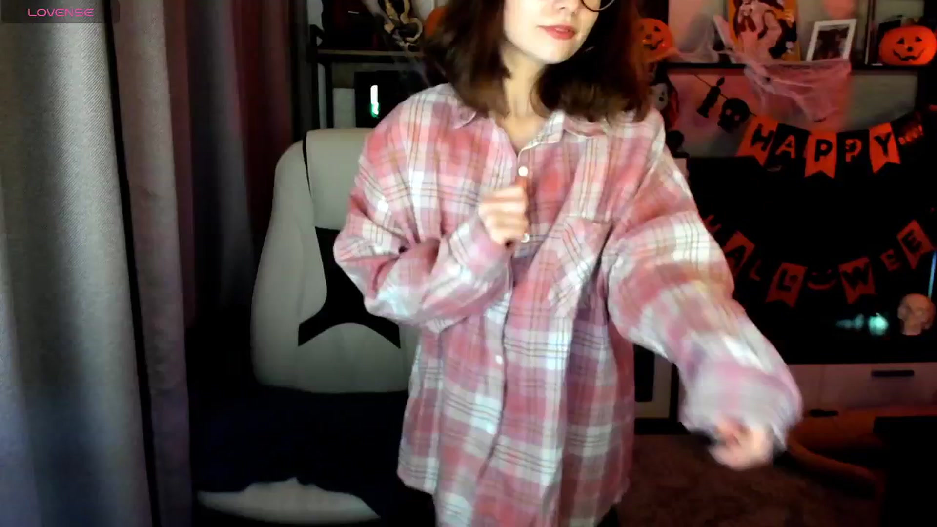 Gallery image thumbnail from MewTwo's myfreecams stream on, 10/25/2025, 23:16 image 4 of 20