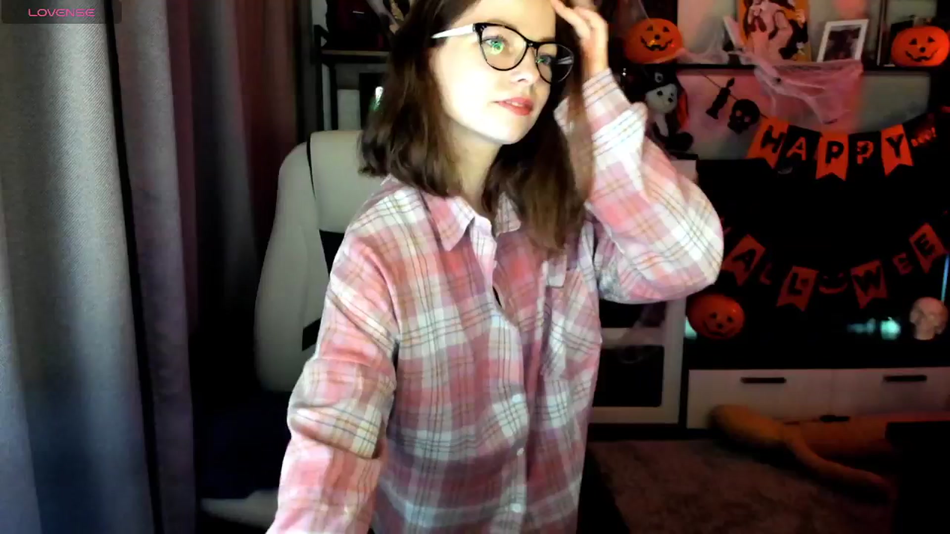 Gallery image thumbnail from MewTwo's myfreecams stream on, 10/25/2025, 23:16 image 1 of 20