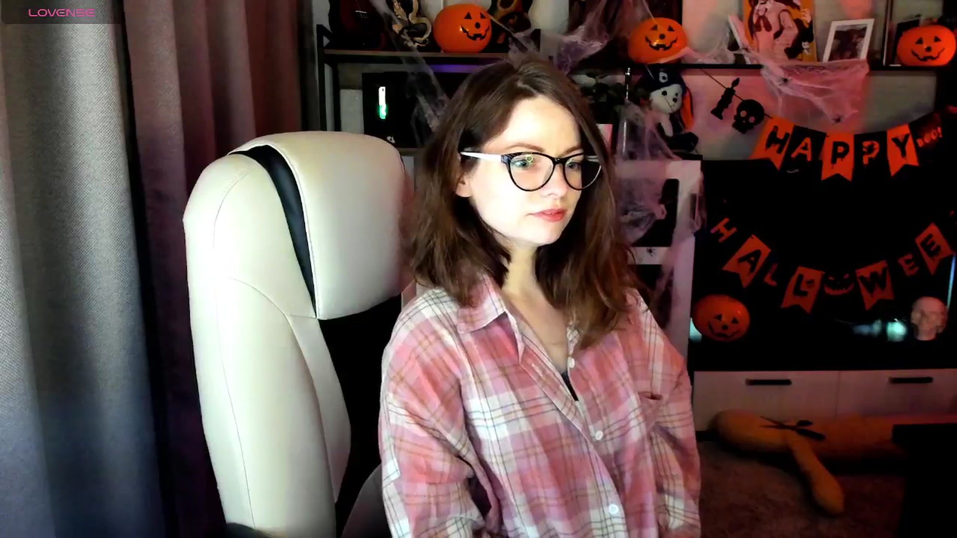 Gallery image thumbnail from MewTwo's myfreecams stream on, 10/25/2025, 23:16 image 20 of 20