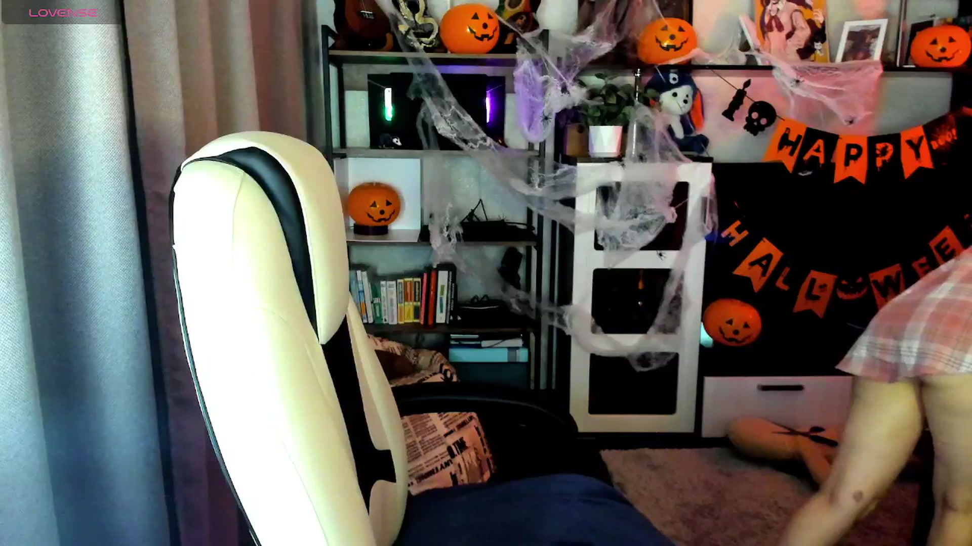 Gallery image thumbnail from MewTwo's myfreecams stream on, 10/25/2025, 23:16 image 19 of 20