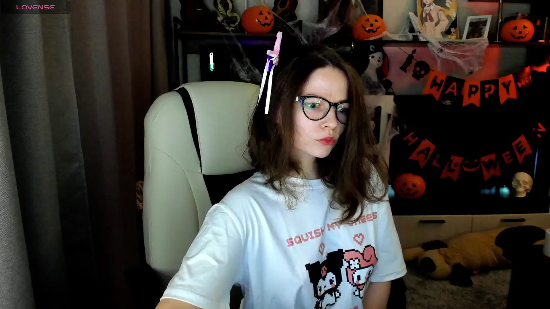 Gallery image thumbnail from MewTwo's myfreecams stream on, 10/27/2025, 24:01 image 13 of 20