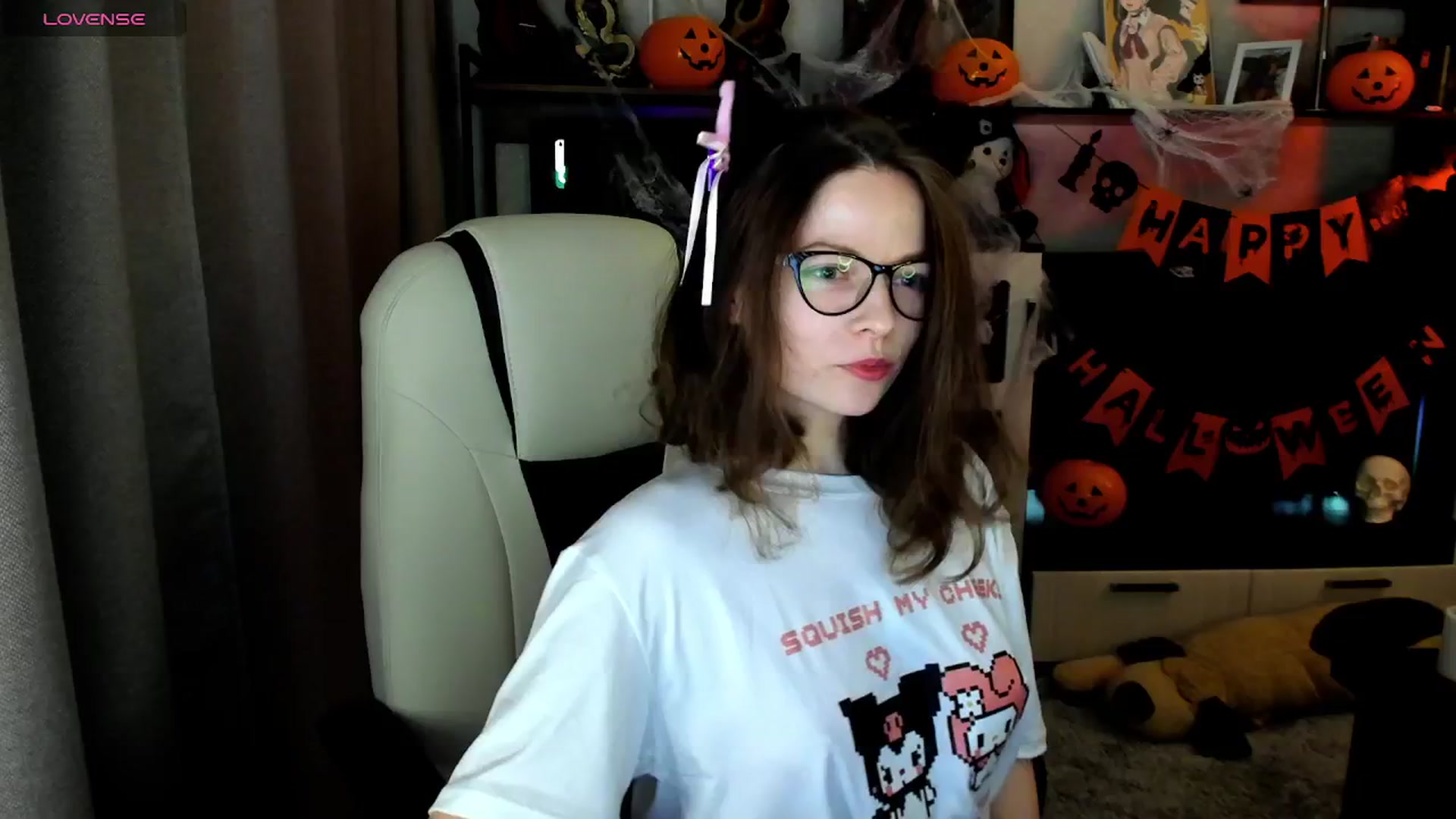 Gallery image thumbnail from MewTwo's myfreecams stream on, 10/27/2025, 24:01 image 10 of 20