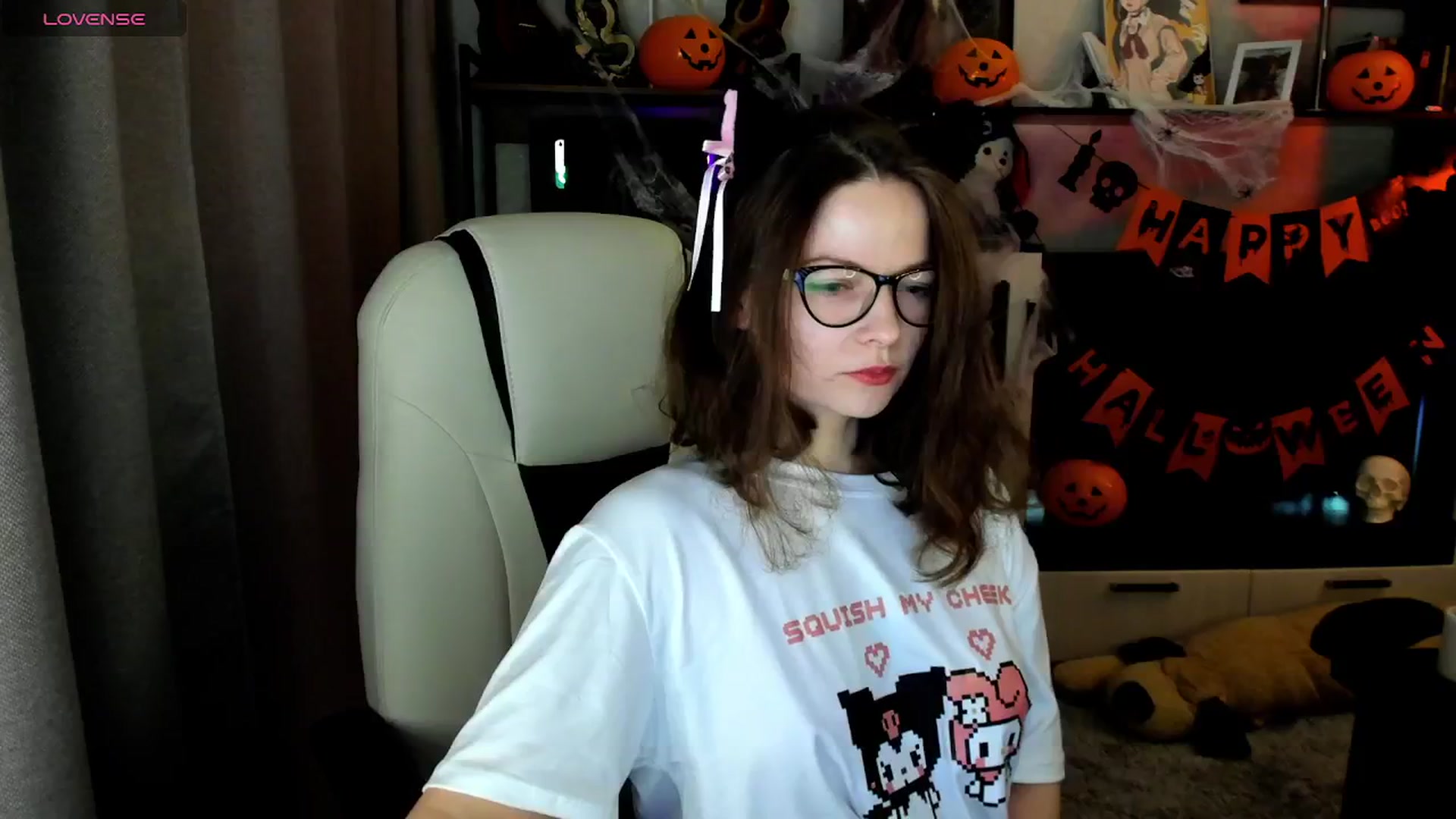 Gallery image thumbnail from MewTwo's myfreecams stream on, 10/27/2025, 24:01 image 8 of 20