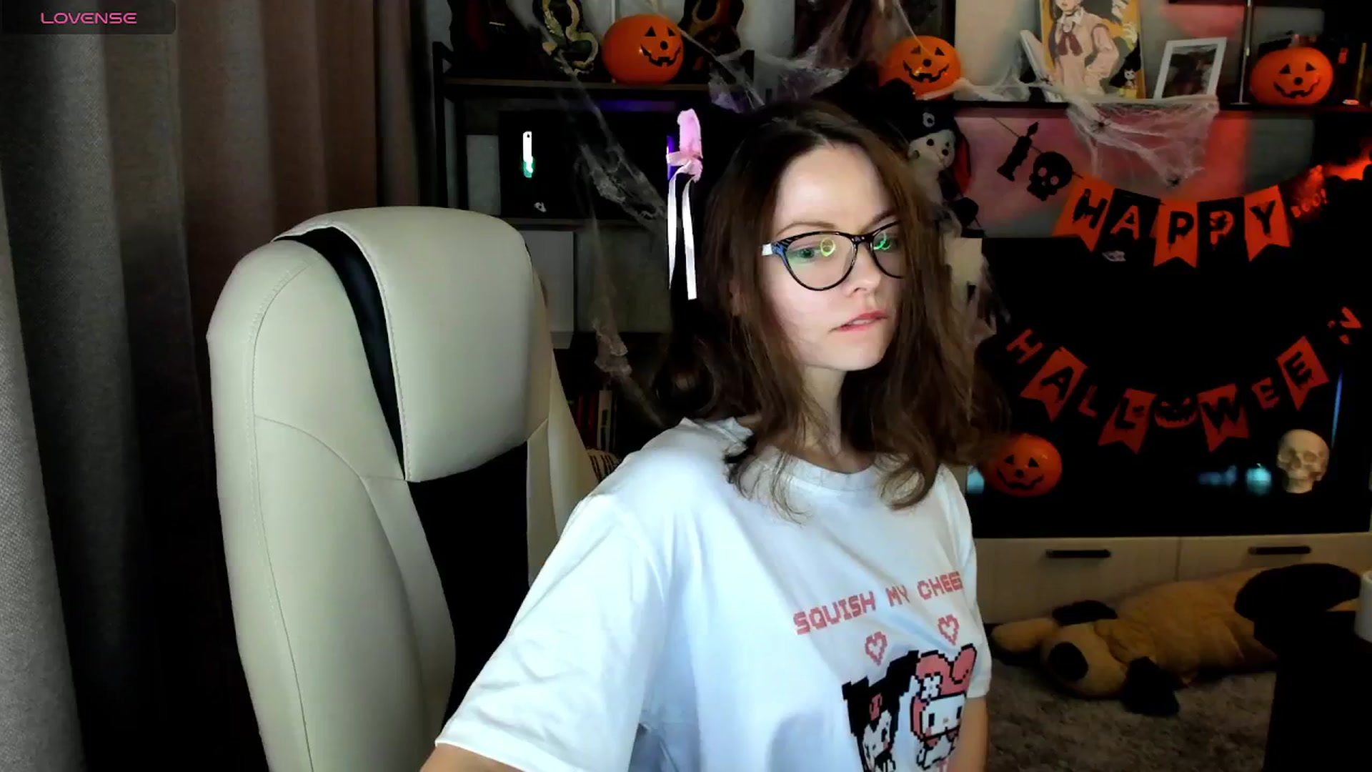 Gallery image thumbnail from MewTwo's myfreecams stream on, 10/27/2025, 24:48 image 2 of 20