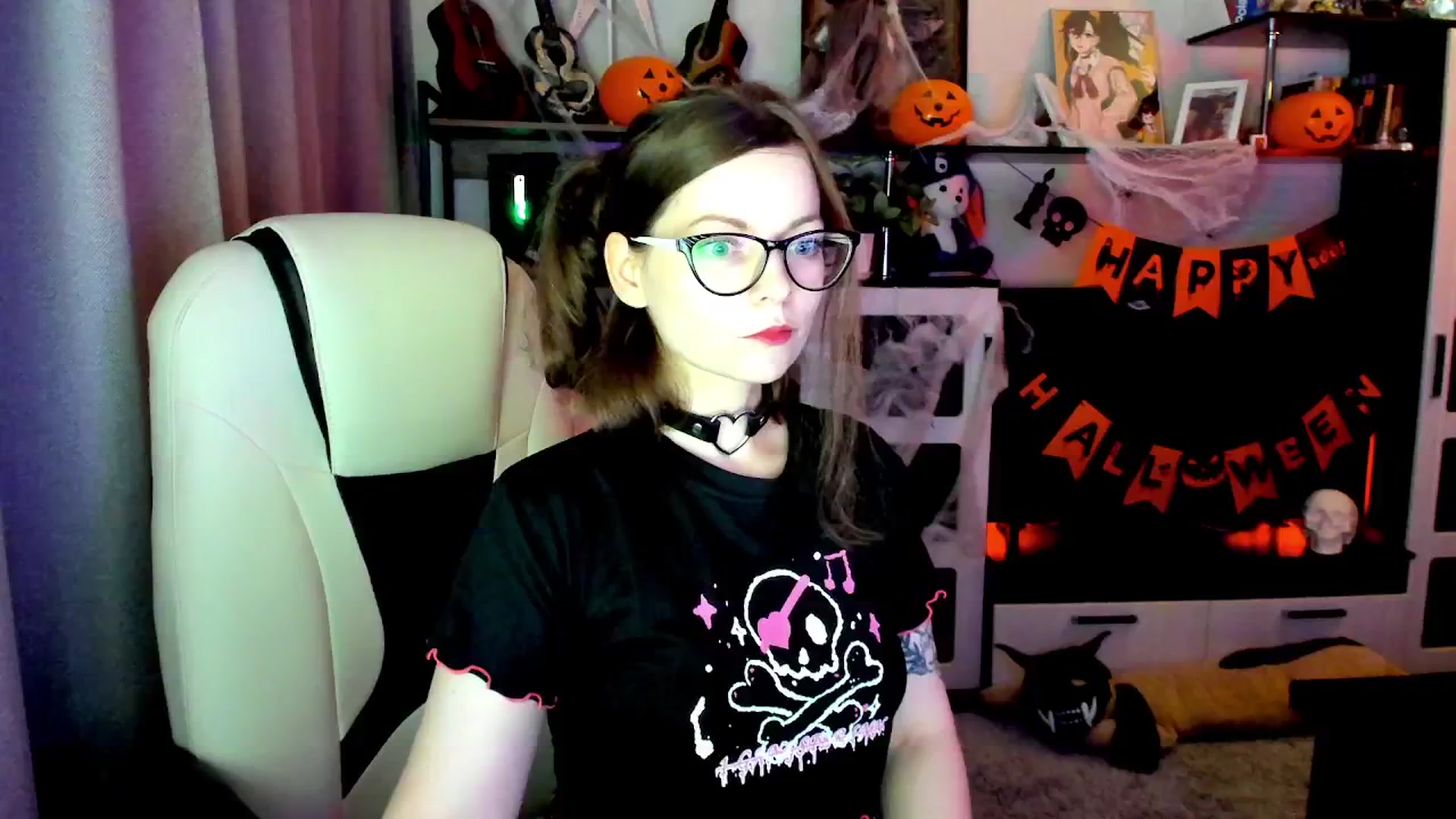 Gallery image thumbnail from MewTwo's myfreecams stream on, 10/30/2025, 23:47 image 8 of 20
