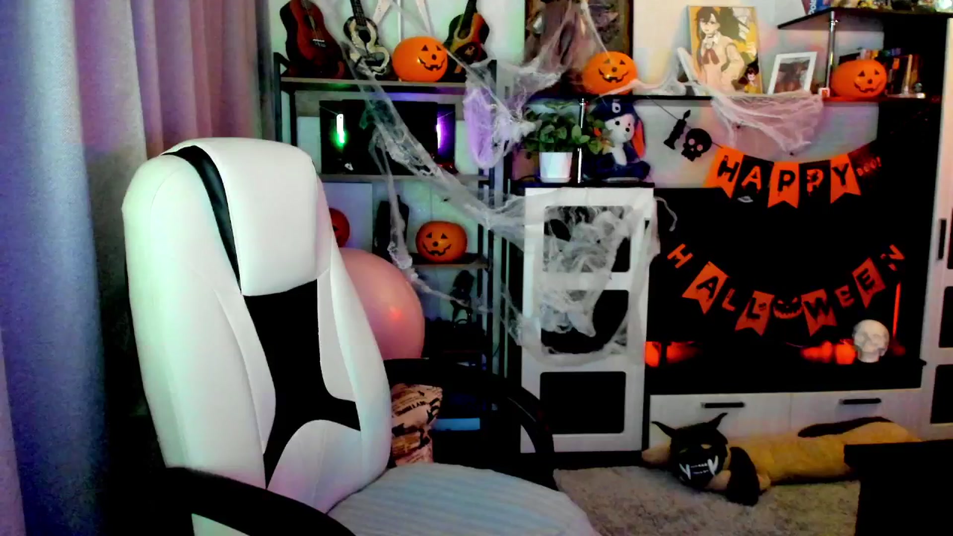 Gallery image thumbnail from MewTwo's myfreecams stream on, 10/30/2025, 23:47 image 20 of 20