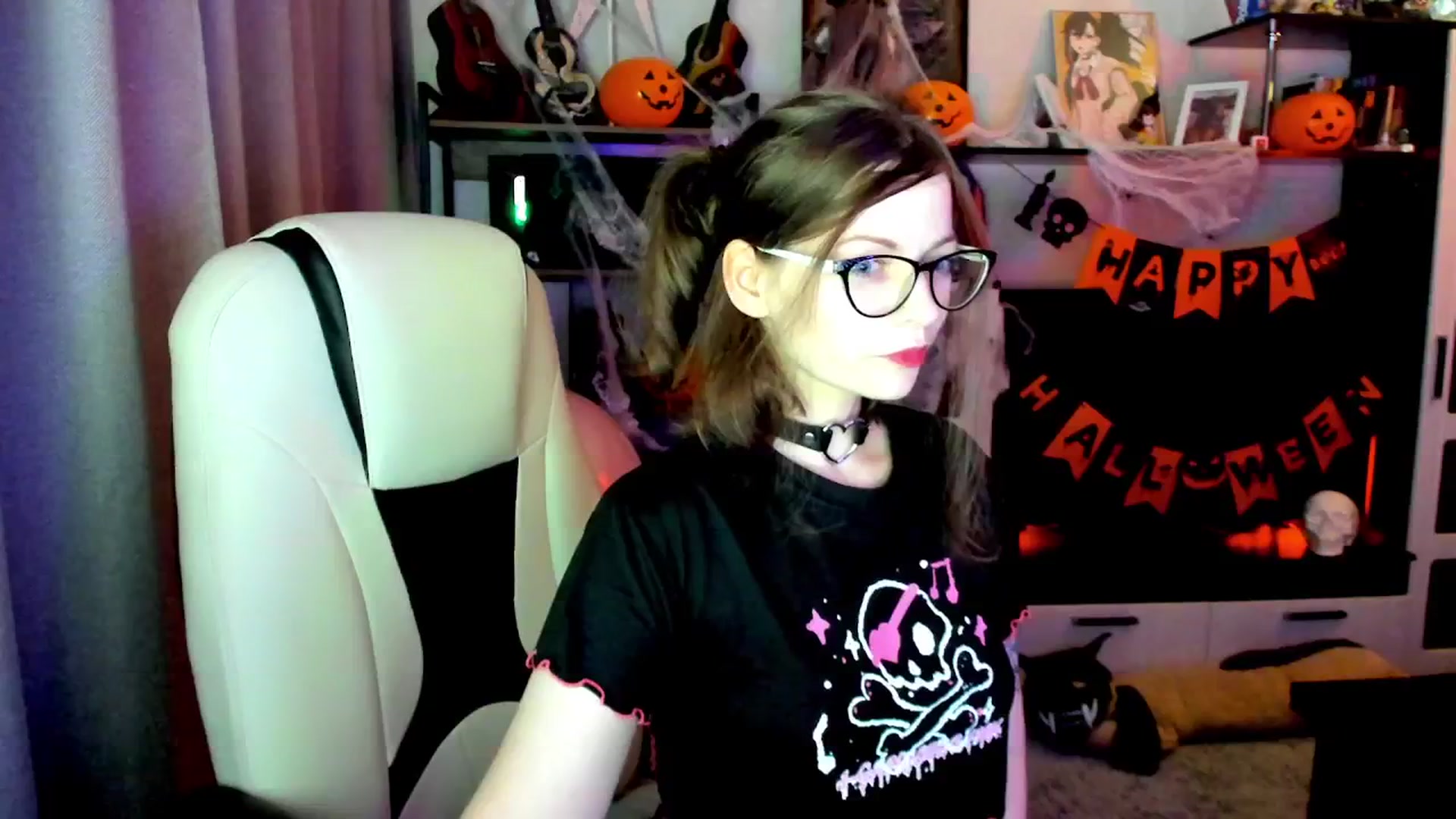 Gallery image thumbnail from MewTwo's myfreecams stream on, 10/30/2025, 23:47 image 2 of 20