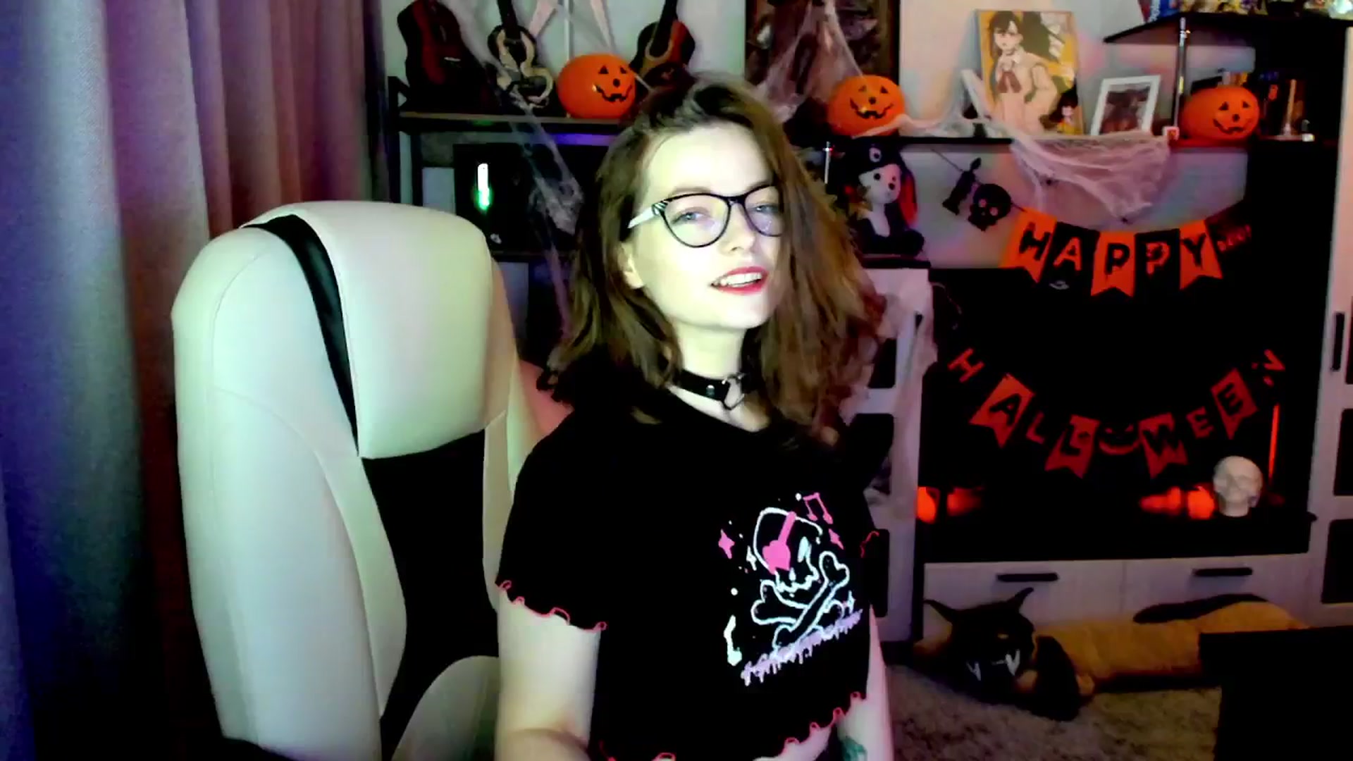 Gallery image thumbnail from MewTwo's myfreecams stream on, 10/30/2025, 23:47 image 11 of 20