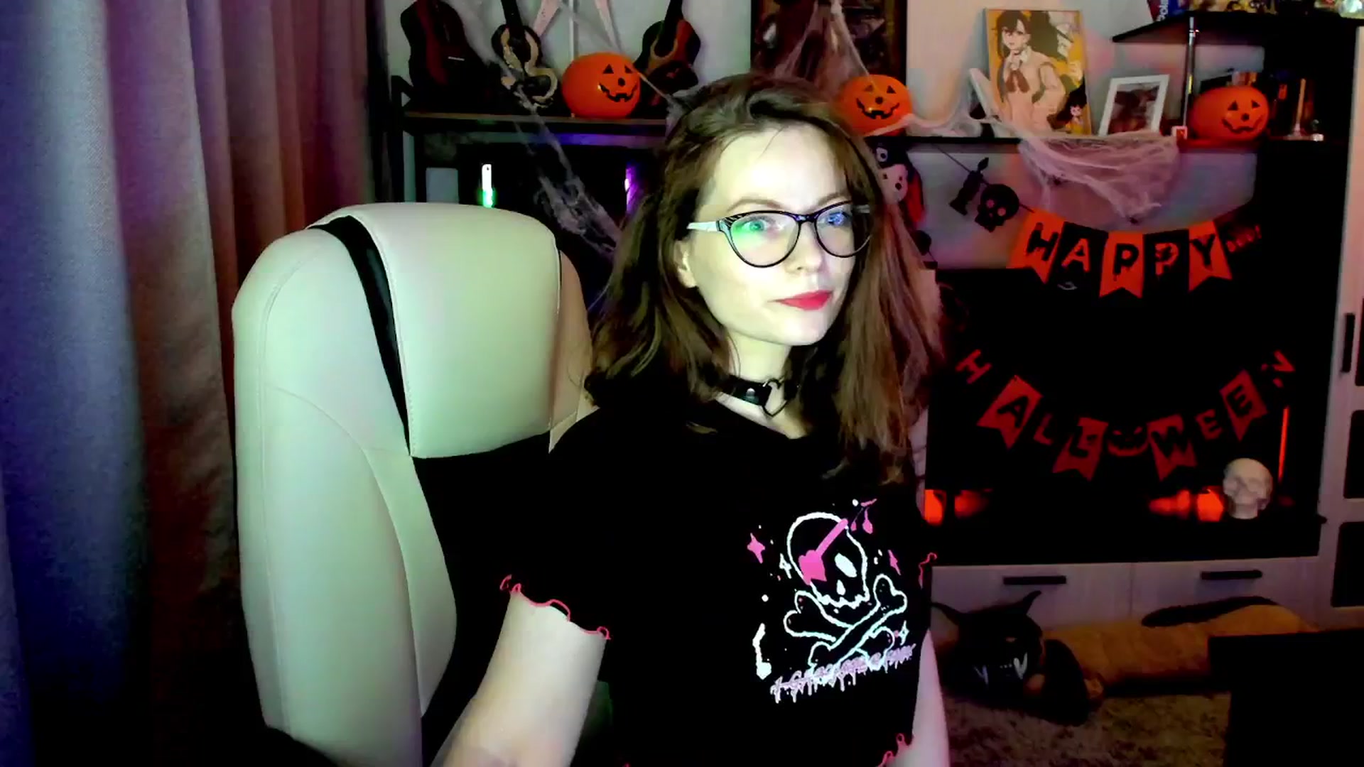 Gallery image thumbnail from MewTwo's myfreecams stream on, 10/30/2025, 23:47 image 12 of 20